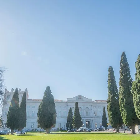 Comfort By The Palace Of Ajuda Апартаменти *
