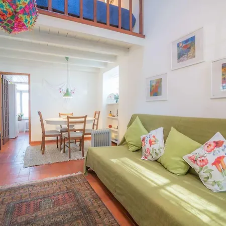 Comfort By The Palace Of Ajuda *